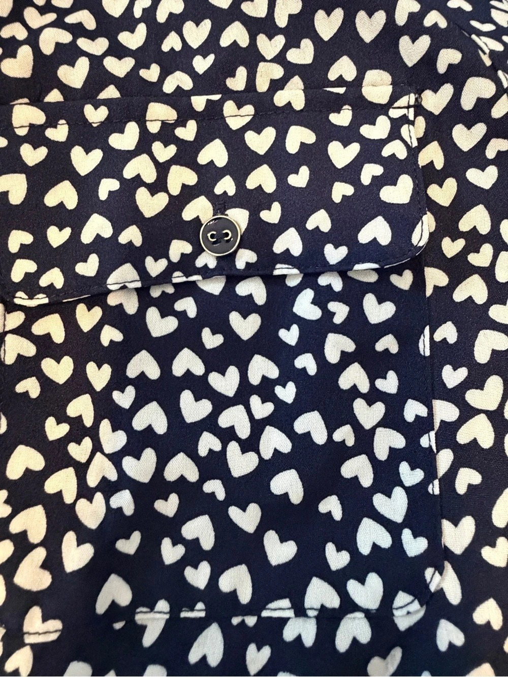 Adrienne Vittadini Heart Print Button Down Shirt in Blue & white Like New - Picture 5 of 11